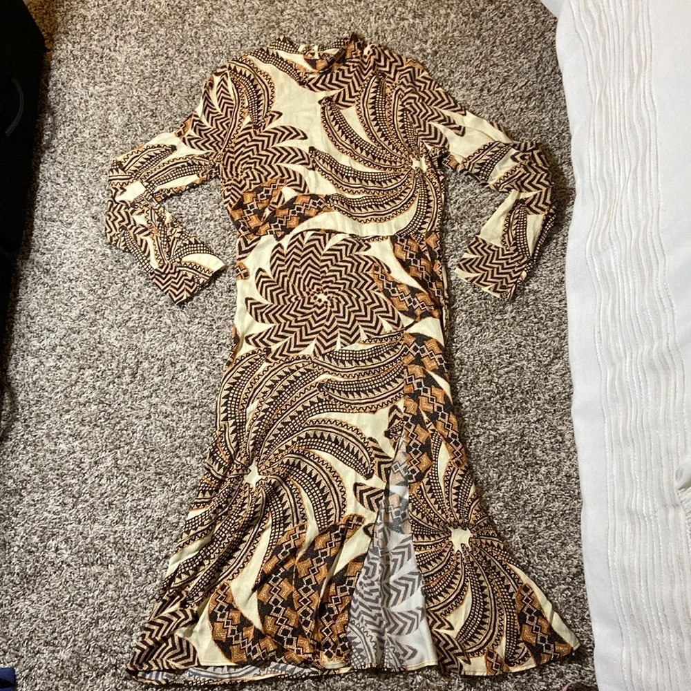 Farm Rio Midi Dress M Bodycon Long Sleeve Tropical Sand Yawanawa Vanahu Size M - Picture 5 of 16